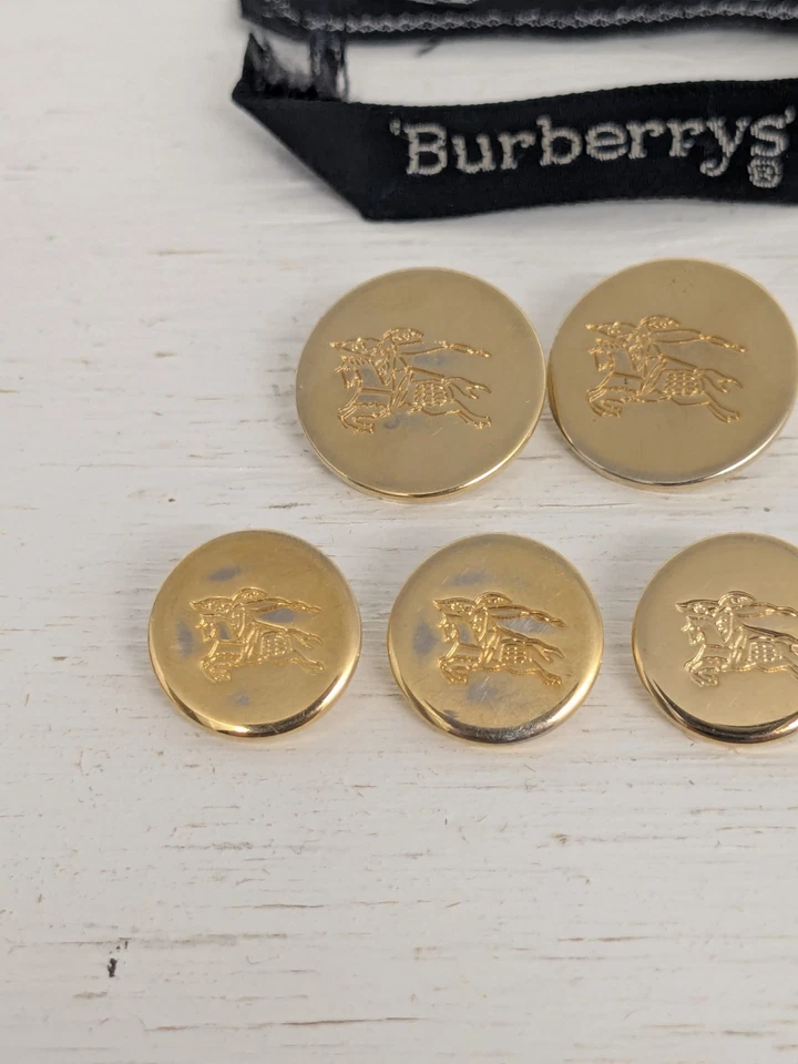 Burberrys Prorsum 8 Gold Tone Replaceent Blazer Buttons Knight Logo Low Relief - Image 2 of 4