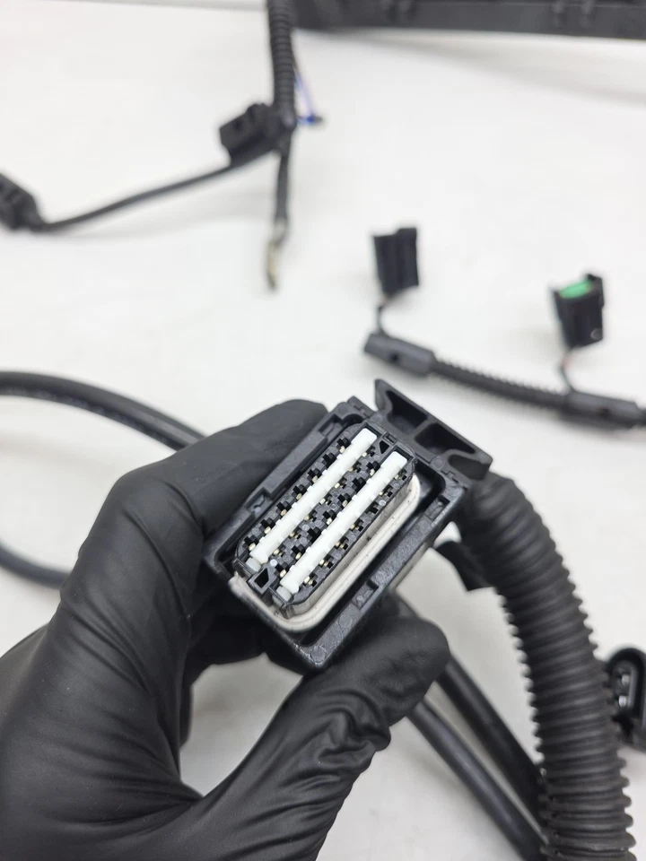 SKODA FABIA MK2 ENGINE LOOM WIRING 03D971595CG 1.2 PETROL 07-10 - Image 3 of 4