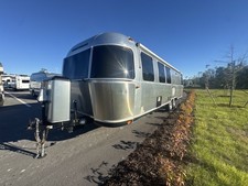 2017 Airstream Classic 30RB