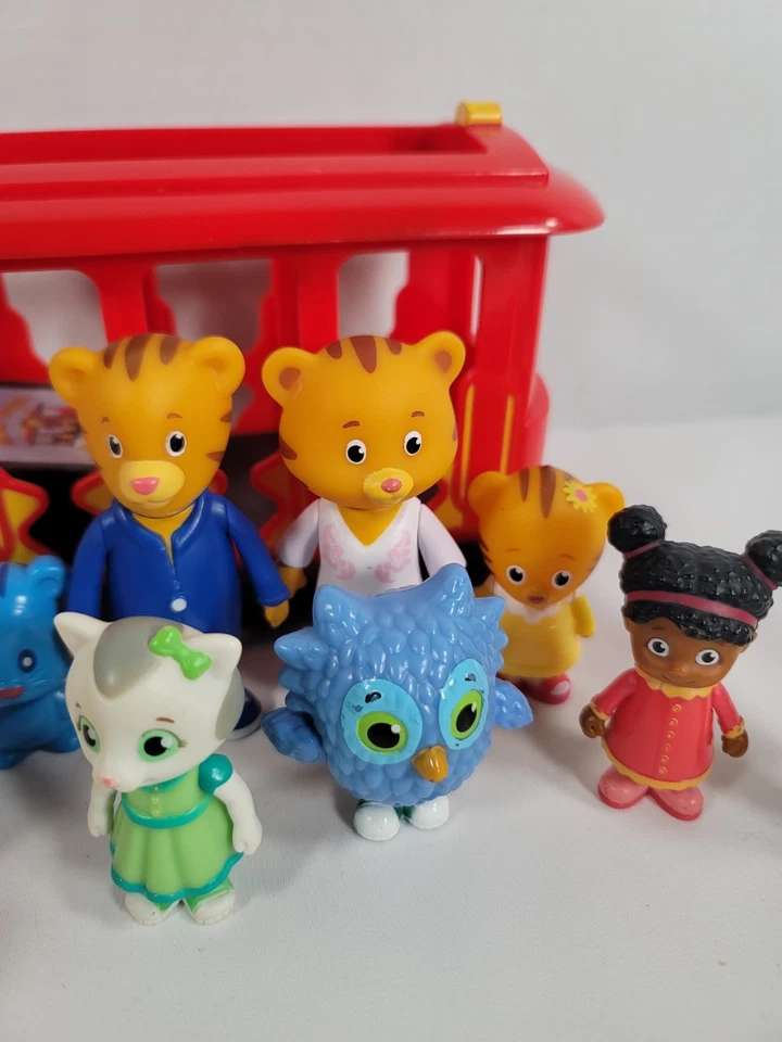 Carro electrónico Daniel Tigers Neighborhood Deluxe con 10 figuras + accesorios Foto 3 de 4