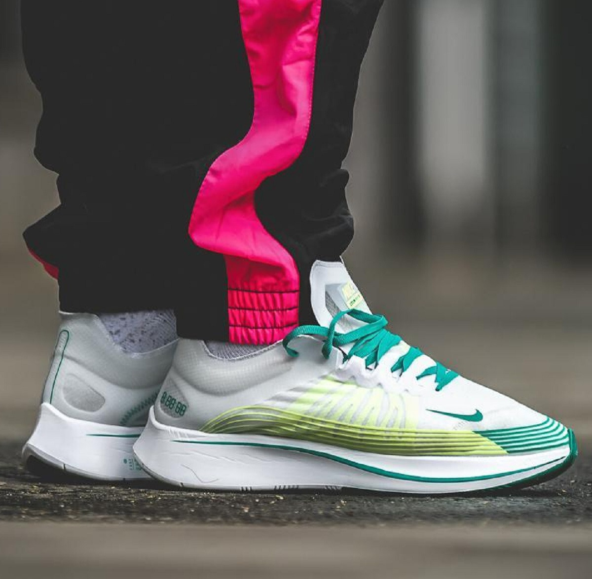 NIKE ZOOM Fly SP NIKELAB display picture 3