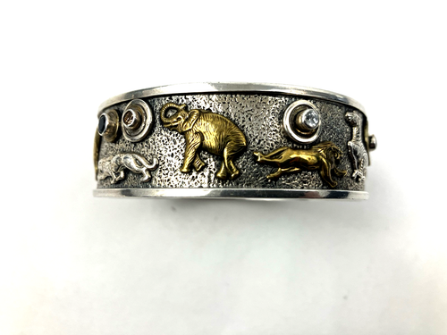 Mars & Valentine Sterling Silver Bangle Bracelet Safari Motif & Topaz 21 mm Wide