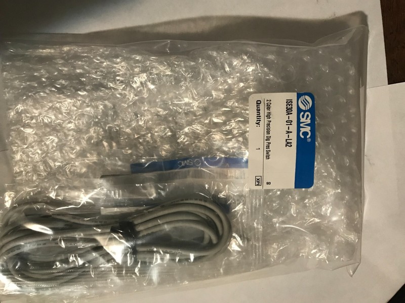 SMC ISE30A-01-A-LA2 ISE30 / ISE30A PRESSURE SWITCH New