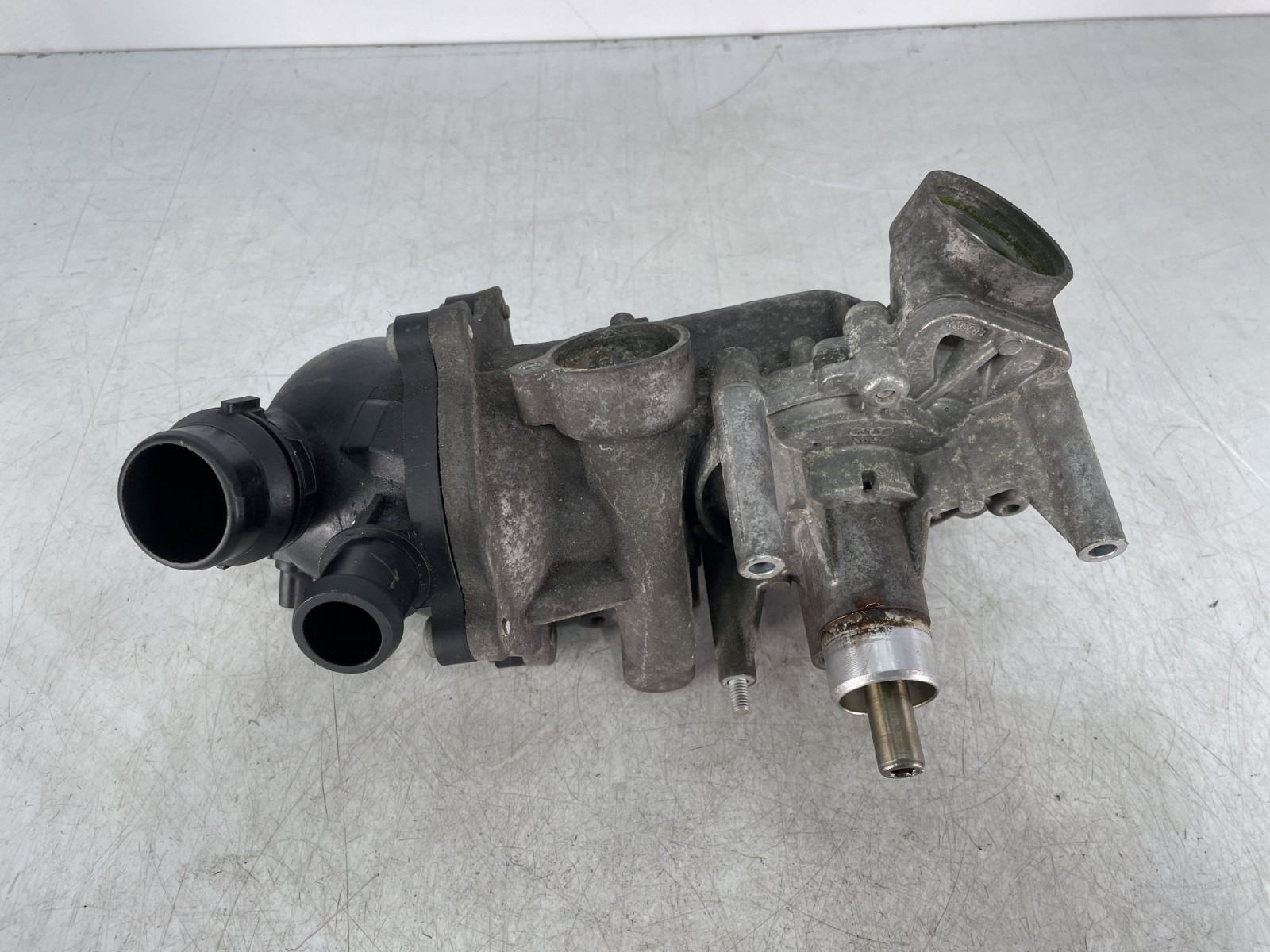 ✅ 2013-2017 OEM Bentley Continental GT GTC 4.0L V8 Water Thermostat Housing Pump