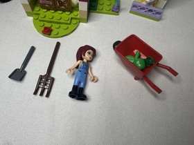 LEGO FRIENDS JUNIORS MIA&rsquo;S FARM (10746) WITH INSTRUCTIONS; 100% Complete