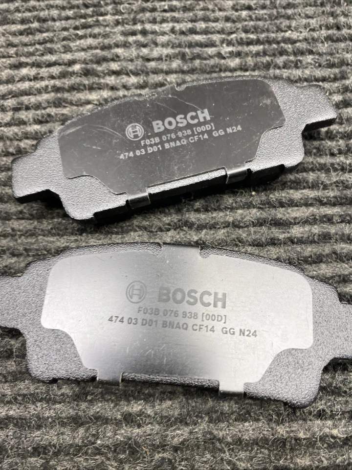 Juego de pastillas de freno de disco trasero Bosch BC995 para Toyota Sienna 2004-2010 Foto 4 de 4