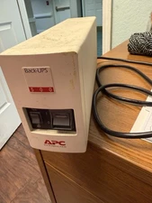 APC Backups 500 PK500M Battery Backup Power Surge Protector 500VA 600W - Used
