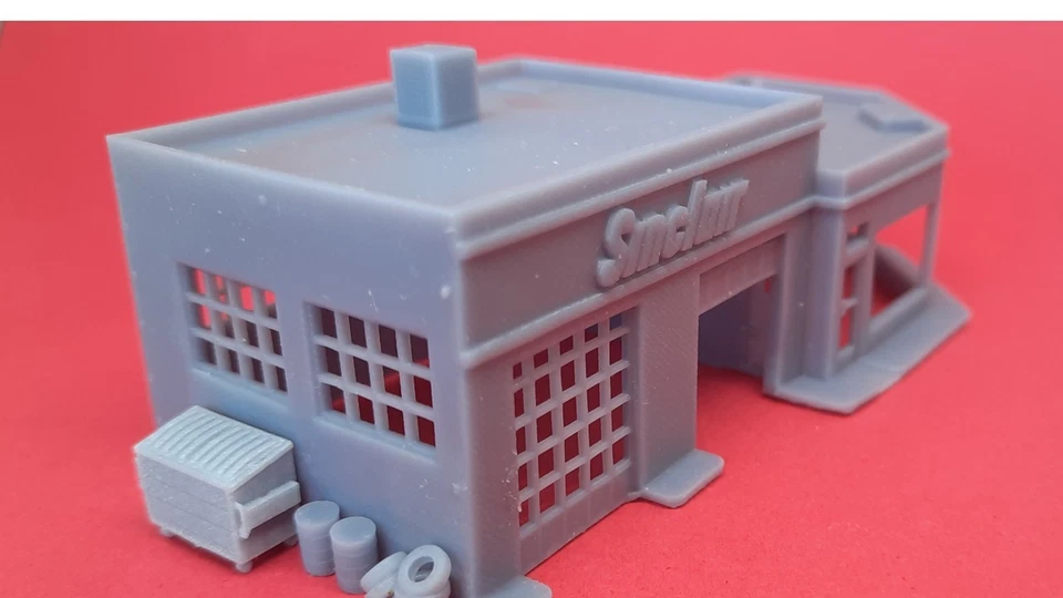 N Scale 1/160 Sinclair gas station plus details-18 pieces, unpainted resin gray - Image 2 of 4