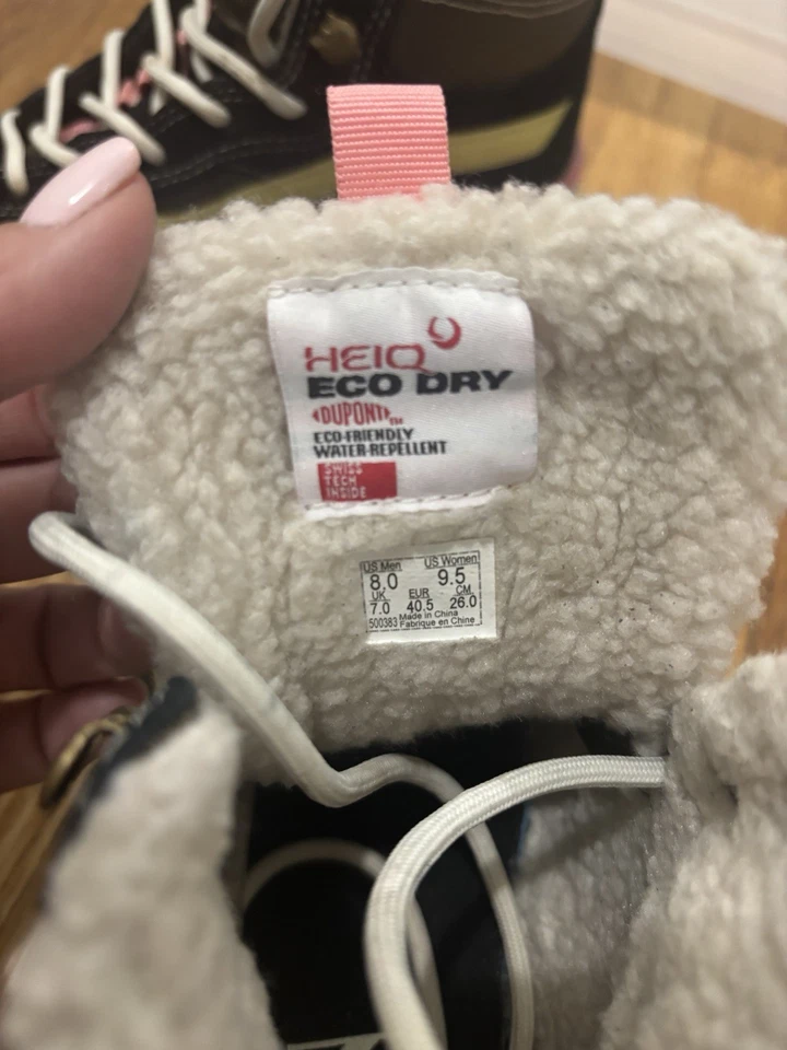 Botas de gamuza Vans UltraRange Exo Hi MTE Port Royale rojas negras para mujer caja sin tapa  Foto 4 de 4