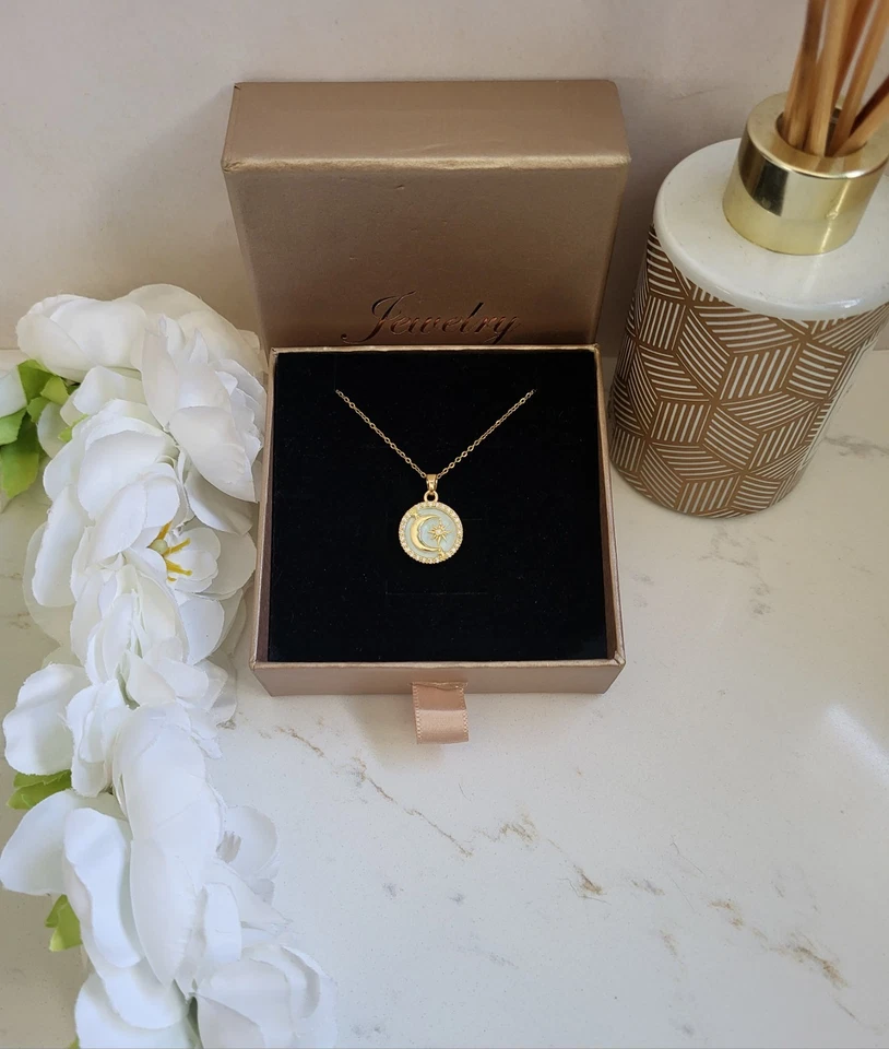 Collier Femme Fantaisie Soleil Et Lune En Acier Inoxydable  - Photo 3/3