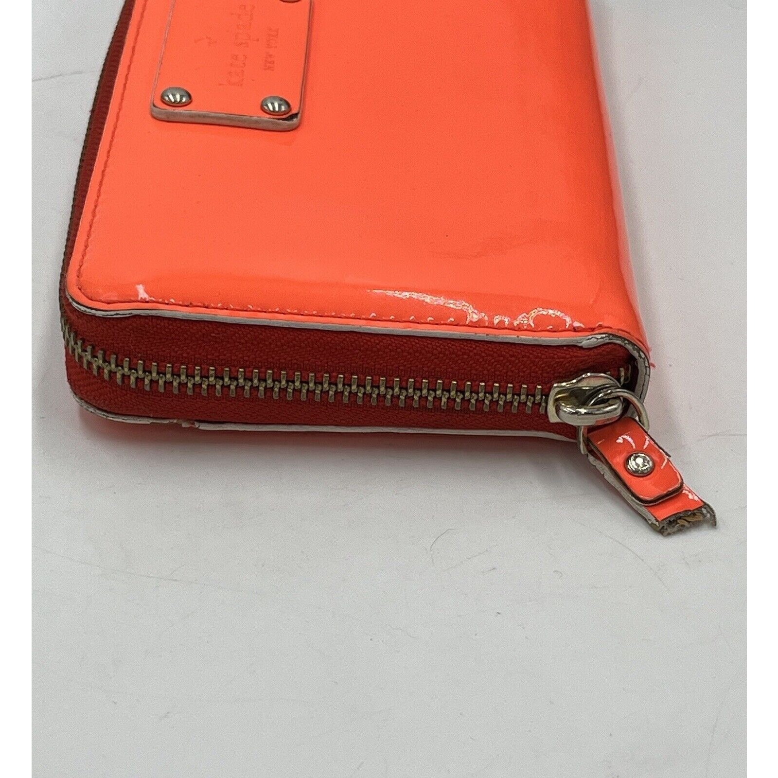 Kate Spade New York Neda Wellesley Leather Neon Orange White Full Zip Wallet thumbnail 3