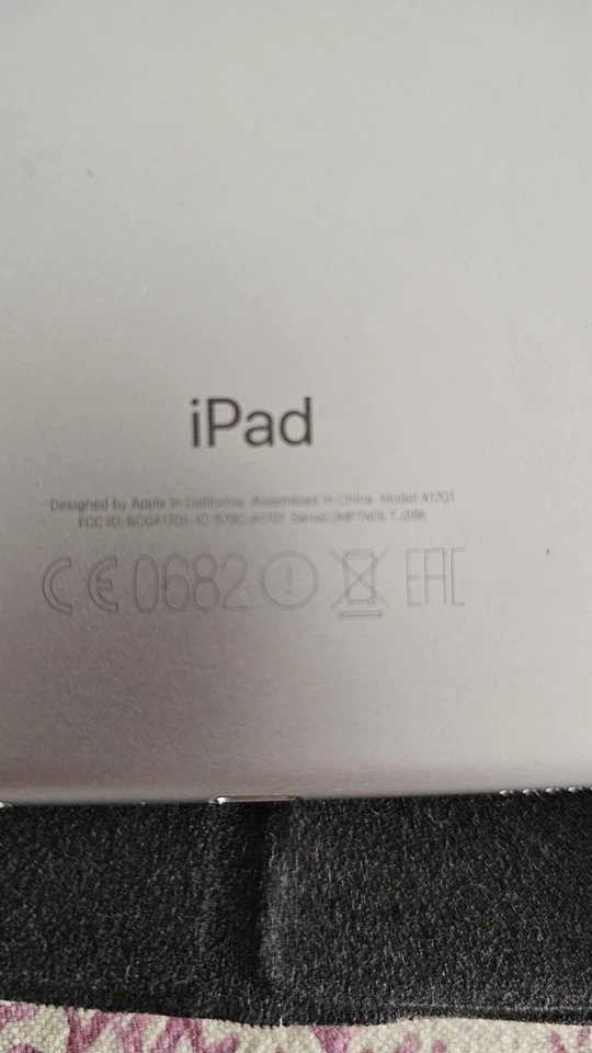 iPad Pro (10.5-inch) 64GB Space Gray - Immagine 3 di 4