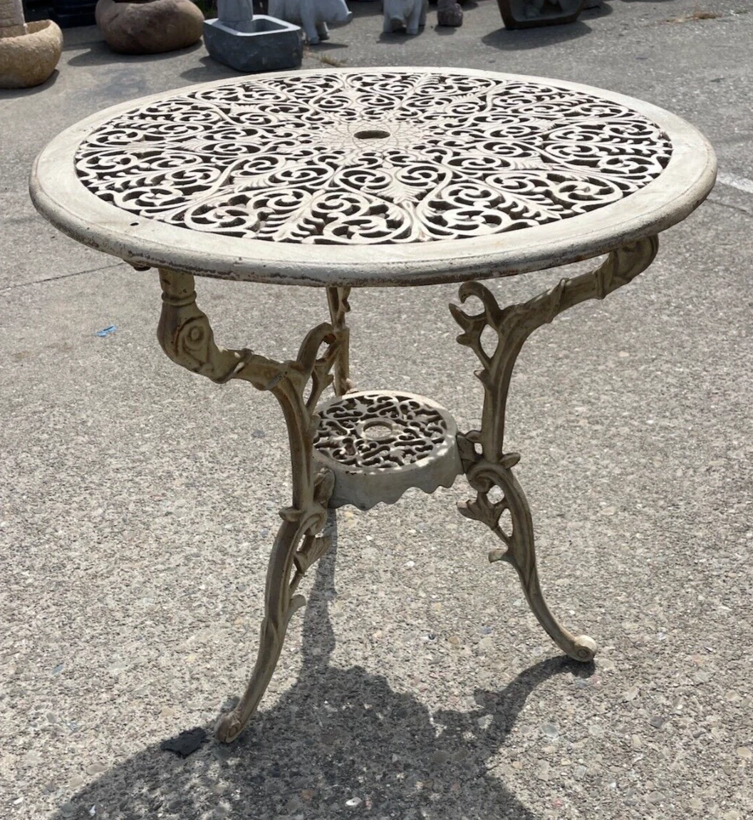 Garden iron table new arrivals