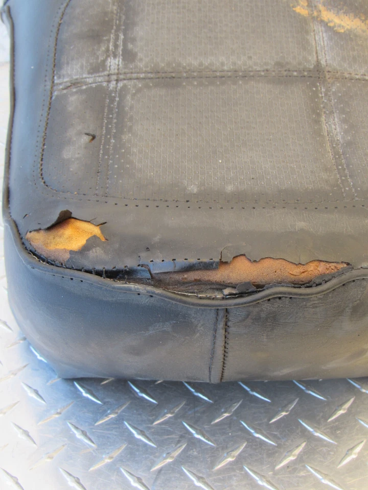 1984 84 KAWASAKI ZN1300 ZN 1300 VOYAGER SEAT - Image 2 of 4