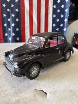 Limited Edition 1956 Morris Minor 1000 Saloon Detailliertes 1:12 Die Cast Modell