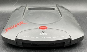 ATARI JAGUAR CONSOLE BUNDLE W/ 4 CONTROLLERS & WOLFENSTEIN 3D (MVP036005)