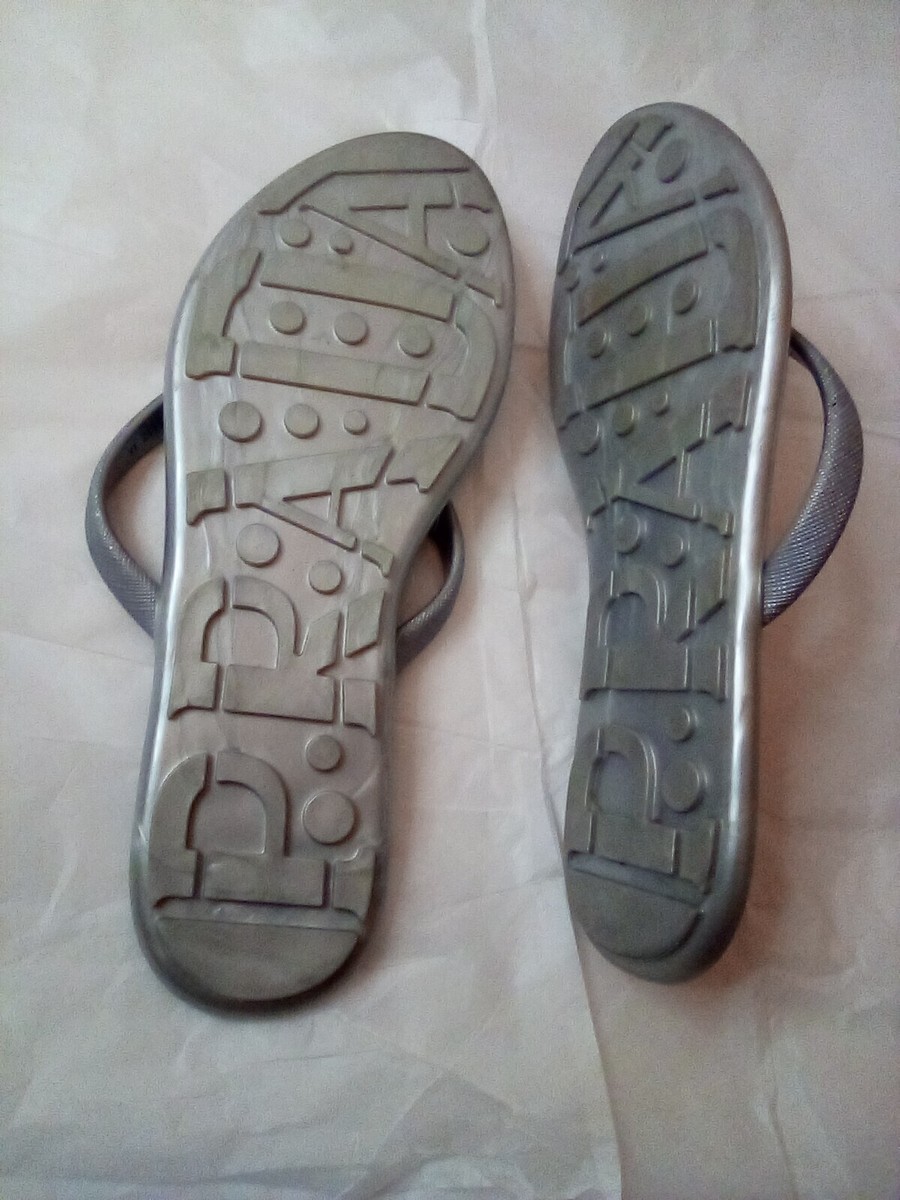 Prada Women's Flip Flops Gray 3Y5152 Size 38 EU left shoe Prada Women's Flip Flops Gray 3Y5152 Size 38 EU left shoe