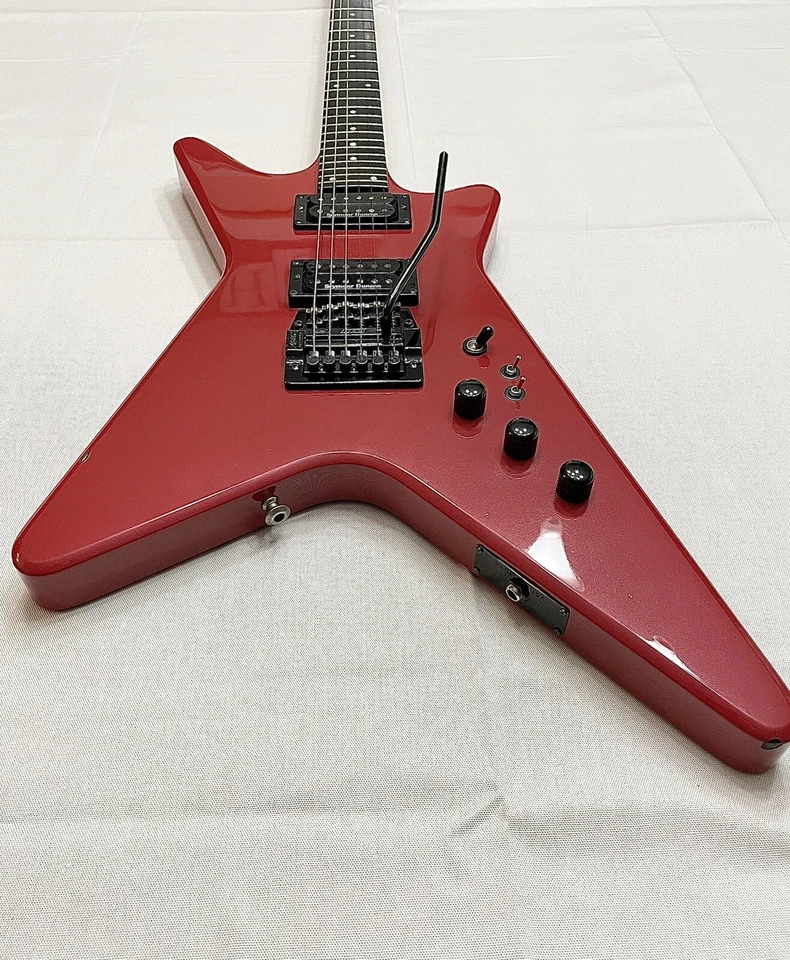 Original Vintage 1980s Carvin V220 Shredder Guitar Pearlized Red OHSC Kahler Vtg - Image 2 of 4