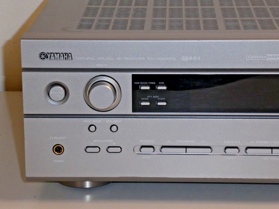 Yamaha RX-V440RDS 6.1 AV-Receiver in Titan, 2 Jahre Garantie - Bild 2 von 4