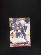 2022-23 Upper Deck Extended Series UD Canvas Young Guns Simon Holmstrom