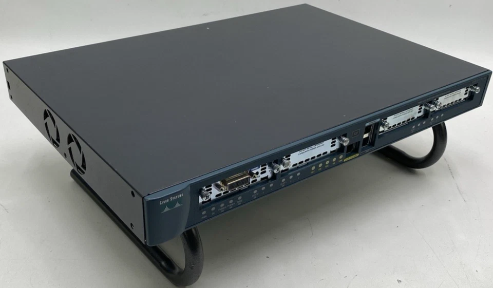 Cisco 1760 1-Port 10/100 Wired Router - Image 4 of 4