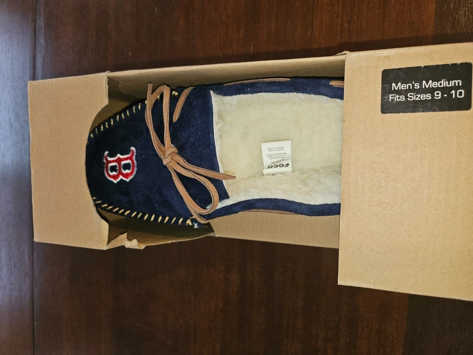 Boston Red Sox MLB Team Color Men's Moccasin Slipper Hard Sole Size Med 9-10 - Image 2 of 4