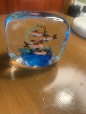 Vintage 3" Murano Italienische Kunst Glas Aquarium Würfel Briefbeschwerer Murano Stil Fische