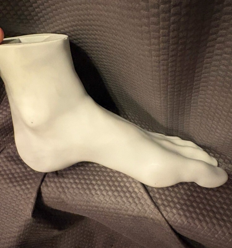 Male porcelain foot