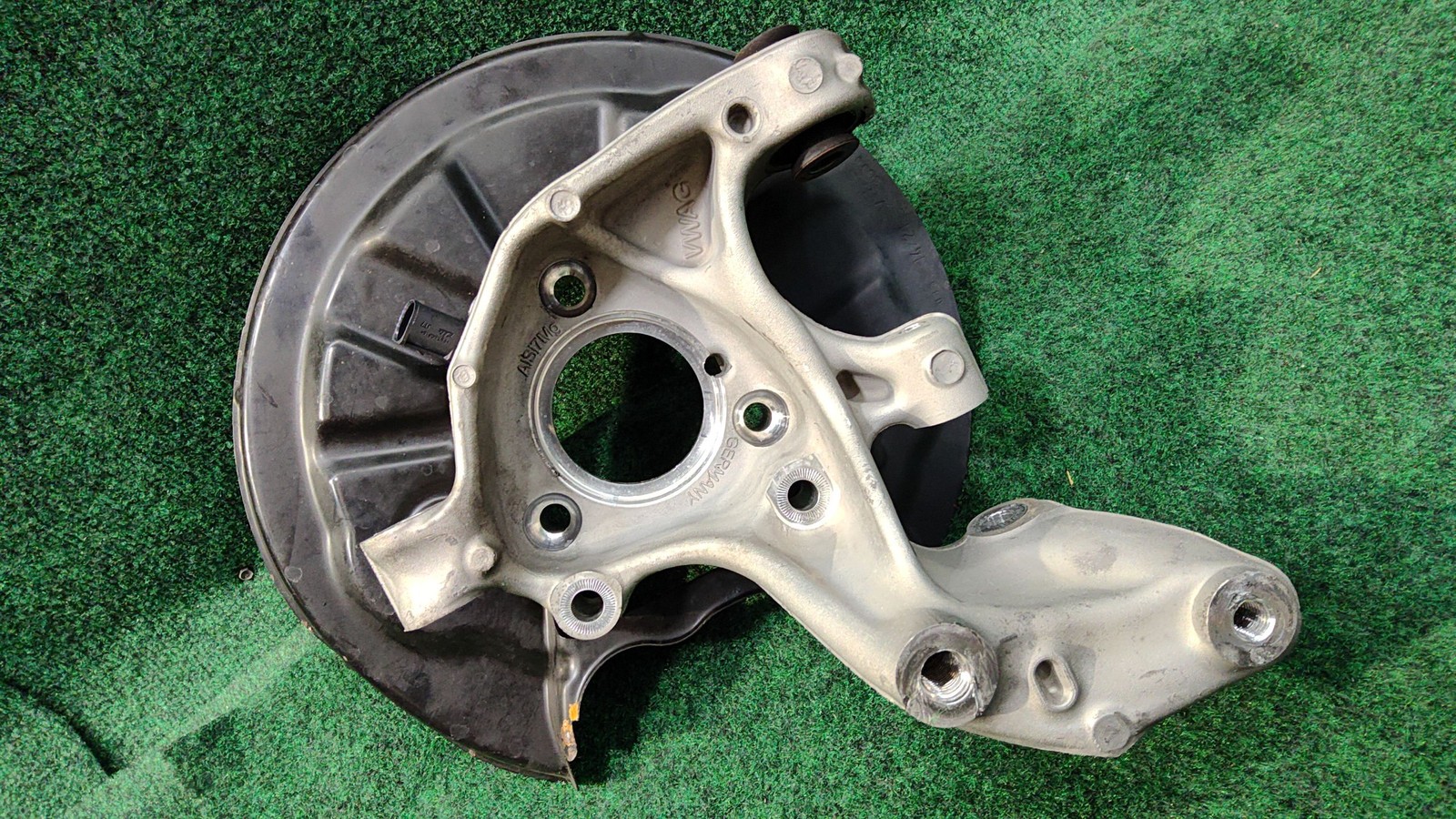 2019-2022 Audi Q3 Rear right Suspension Knuckle 40k mls OEM 5QF505436F