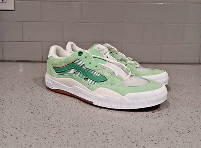 new Vans Men's size 10.5 skate 2 Wayvee green/gum sk8 shoes