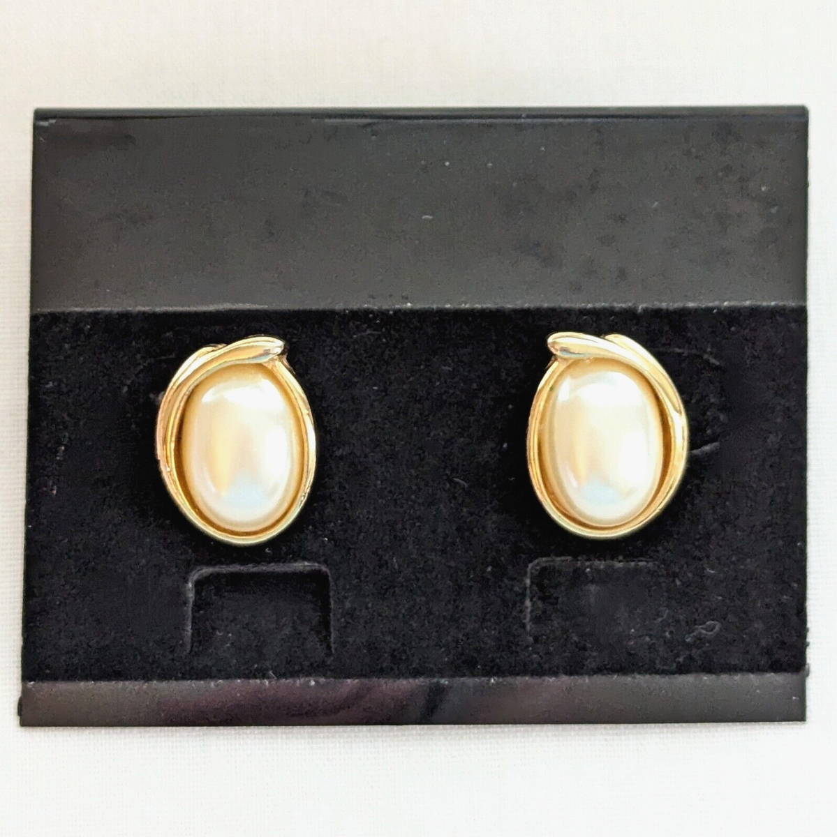 80s Button Stud Earrings Imitation Faux Pearl Vintage Dainty