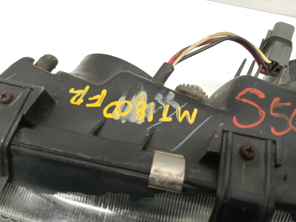 1992-1996 MITSUBISHI DIAMANTE RIGHT SIDE HEADLIGHT HEADLAMP OEM, 114-58307R - Image 4 of 4