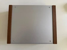 Pro-Ject DAC Box DS2 Ultra with Wood side panels