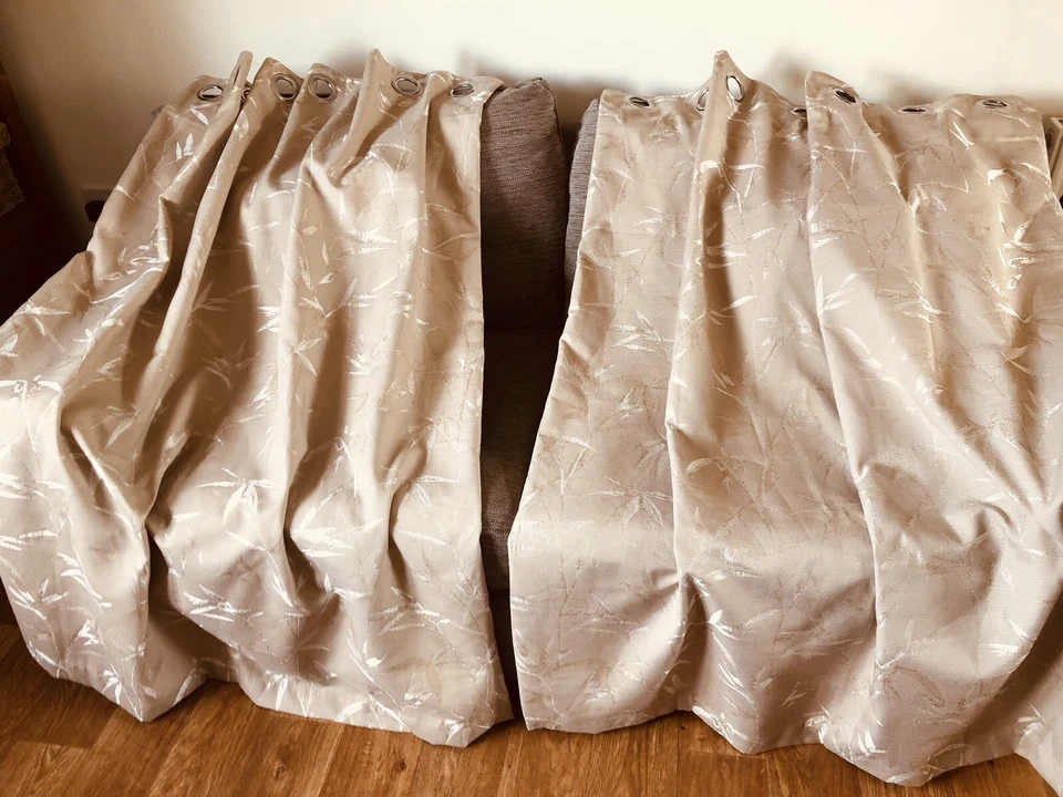 Cortinas de Ojales Diseño Hoja Zen Dorado Beige Par Forrado Ancho 45” Cada una por 55” Gota Foto 3 de 4