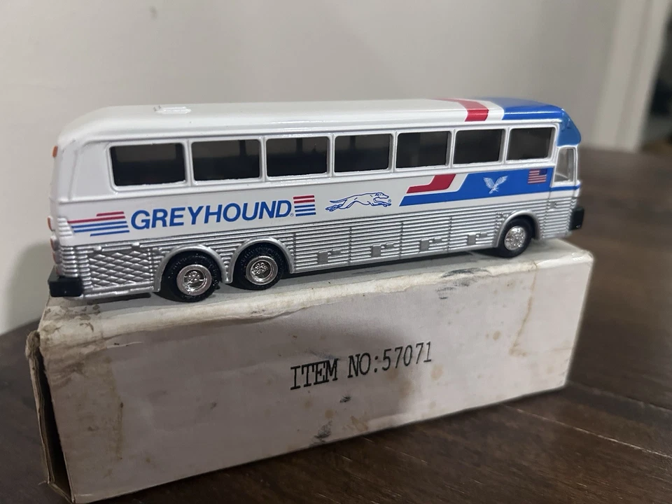 Autobús Road Champs Eagle Coach Greyhound 1994 en caja. Foto 2 de 4