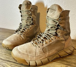 Oakley Vtg Rare Nail Crossbones Tactical Combat Boots M9.5 FLAWS Vintage Oakley Nail Crossbones Outdoor Tactical Work  main image 3