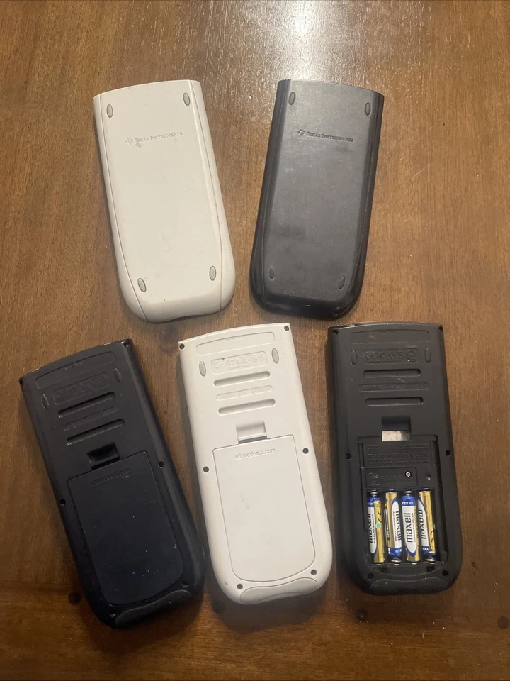 Lote de 3 calculadoras Texas Instruments TI-84 Plus TI-84 Plus testadas funcionando - Imagem 4 de 4