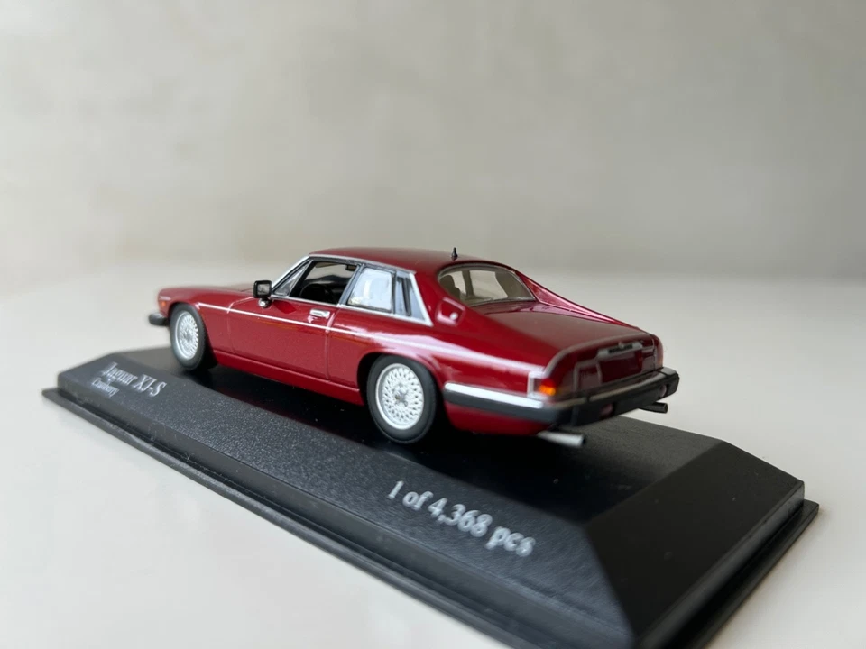 Minichamps Jaguar XJ-S 1980 1:43 - Image 4 of 4