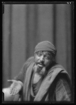 Photo:Otis Skinner 1912 Kismet Stage Portrait