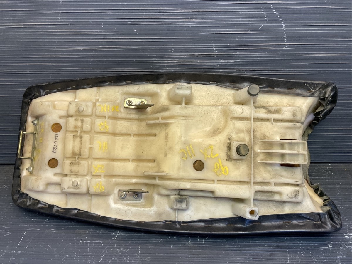 1992 Kawasaki Ninja ZX11 C ZX1100C Seat OEM #1220229 | eBay