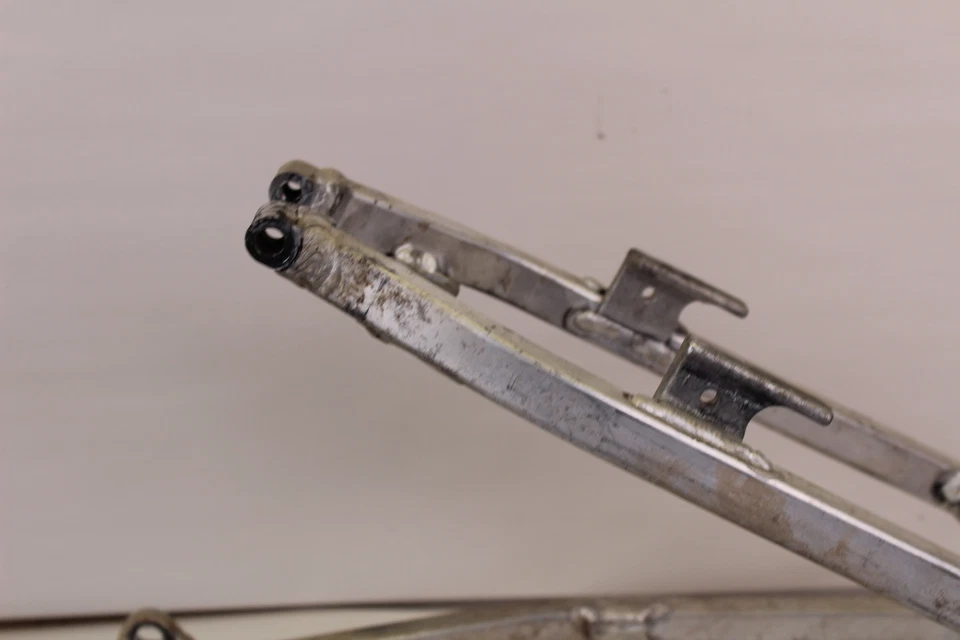 Задний подрамник 2005 05 YAMAHA WR250F - Изображение 3 из 4