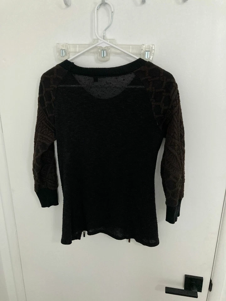 Camisa suéter para mujer Alberto Makali tejido con cable, negra, XS Foto 2 de 2