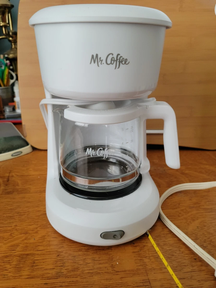 Mr Coffee mini brew white coffee maker 5 cup mini Brew Preowned, Compact  Works