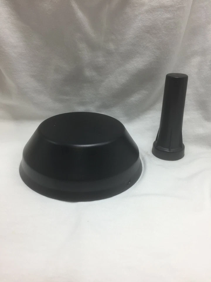 2 LOT MAGNETIC POLICE ANTENNA P71 CROWN VICTORIA / IMPALA /Dodge Charger/Taurus - Image 2 of 4