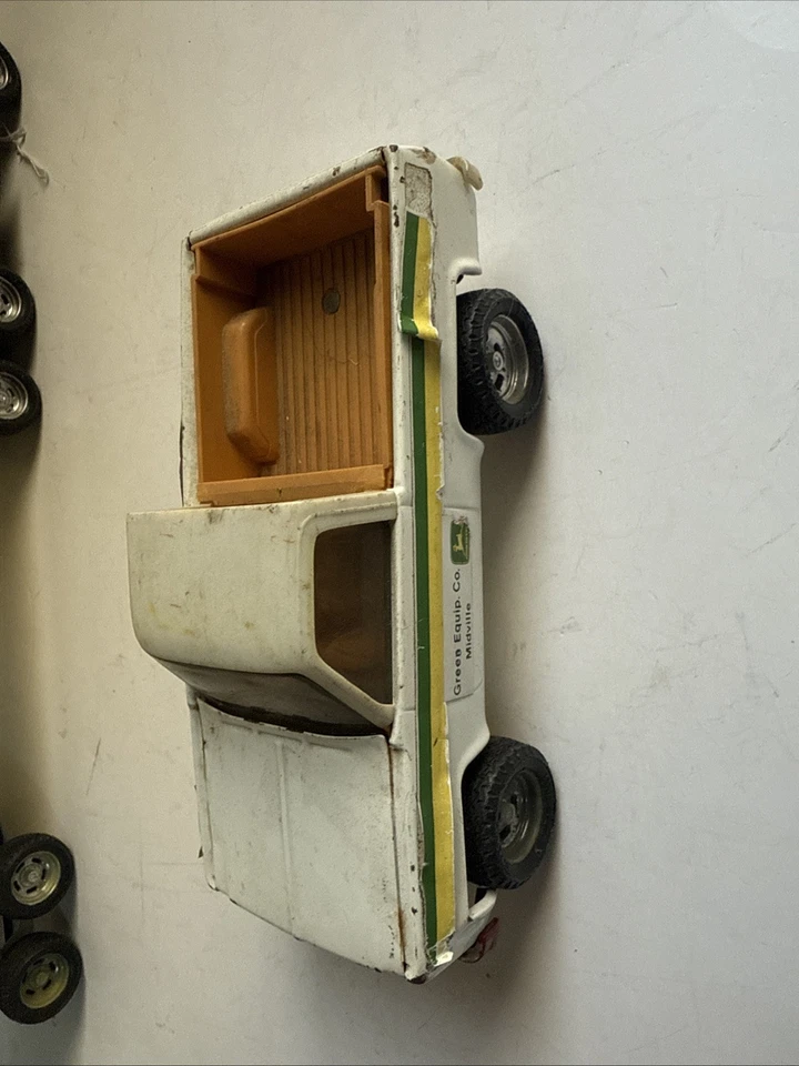 ERTL 1/24John Deere Semi Trailer & John Deere Pick Up Truck (18) - Image 2 of 4