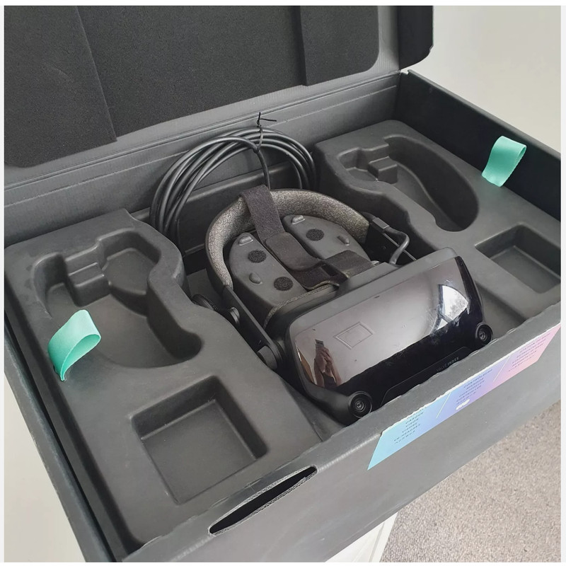 Valve Index VR Headset HMD with all cables & power supply. Boxed + documents.