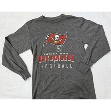 NFL Team Apparel Tampa Bay Buccaneers Long Sleeve T-shirt Mens Medium- Gray 