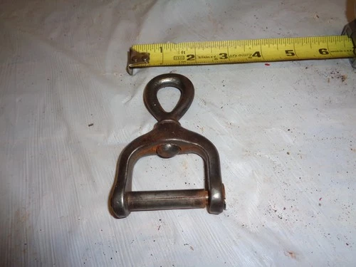 U.S.C.C.O. 2" Wide Strap Eye Harness Swivel Dee Connector