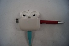 Apple A2565 A2564 A2566 AirPods 3rd Generation with Case White WORKING B321