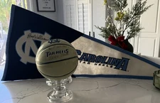 North Carolina Tar Heels Dean Smith signed b-ball & Roy Williams Signed Pennant